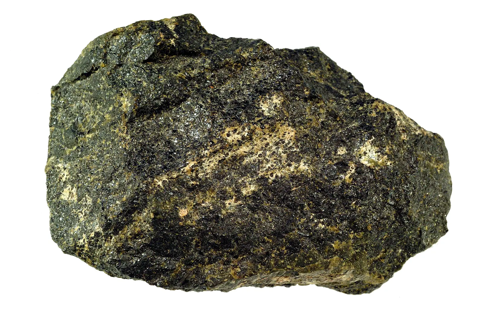 Chromite (chrome ore) – metallurgical-grade ore exported from Southern Africa